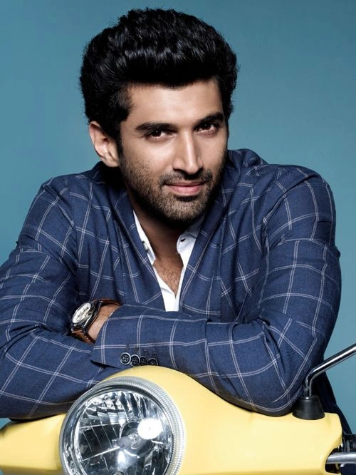 Aditya Roy Kapoor hairstyle