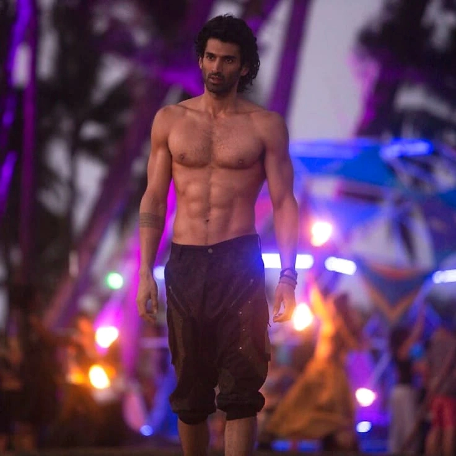Aditya Roy Kapoor hairstyle