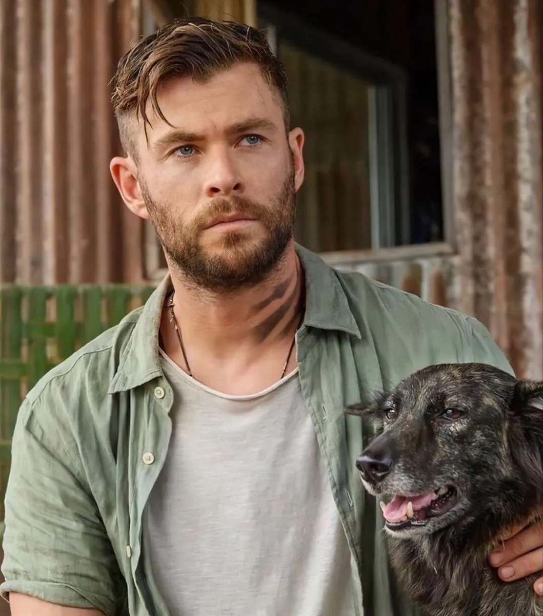 Chris Hemsworth hairstyle