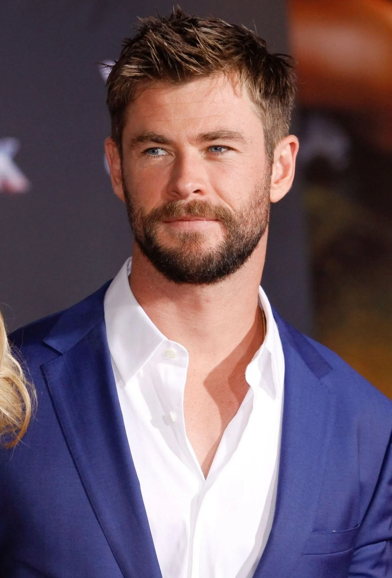 Chris Hemsworth hairstyle