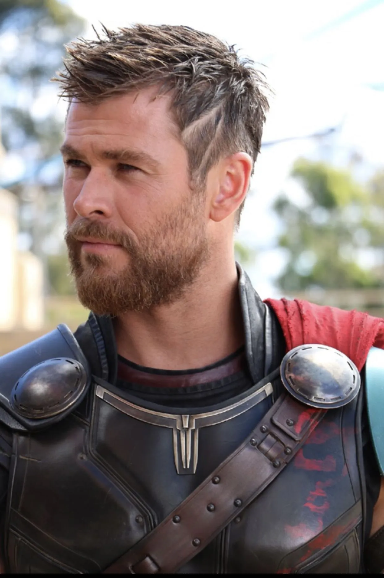 Chris Hemsworth hairstyle