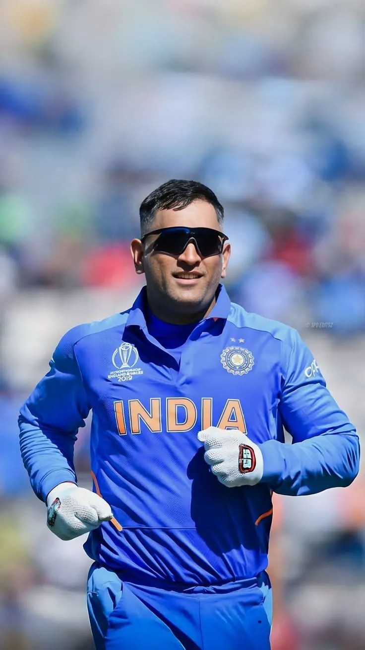 MS Dhoni hairstyle