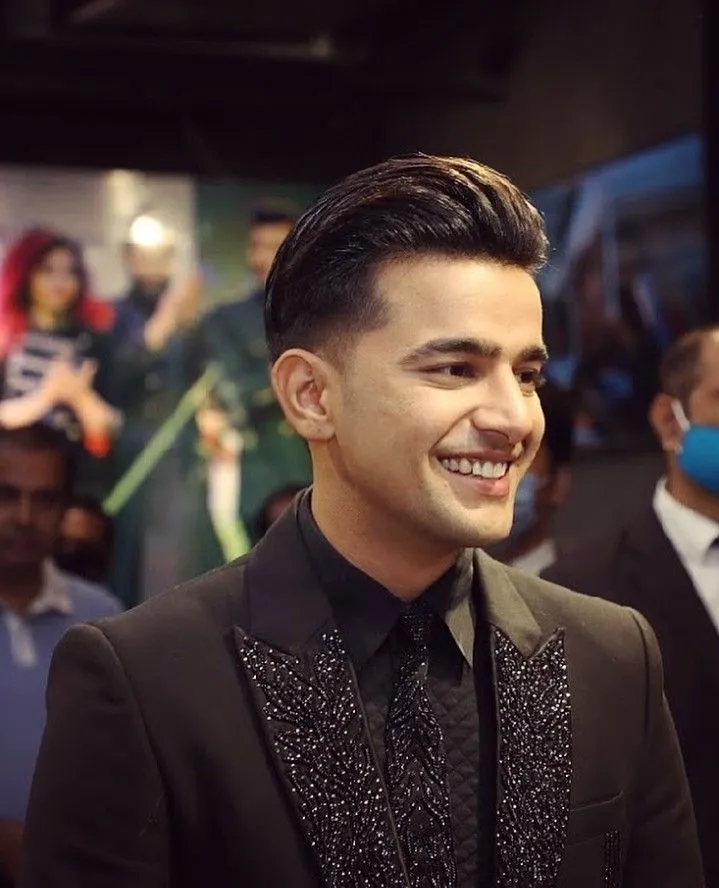jass manak hairstyle