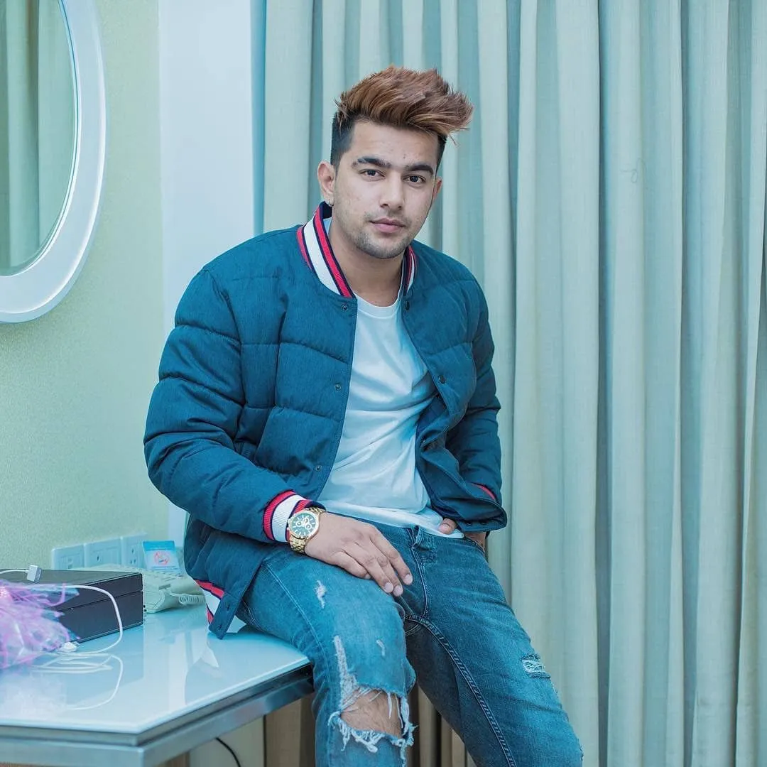 jass manak hairstyle